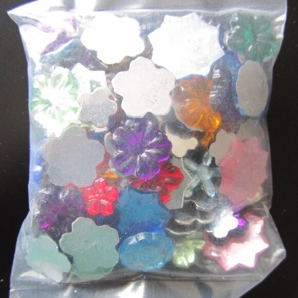 Westrim Crafts Super Colossal Pack Multi Colored Foiled Back Acrylic Jewels - Picture 2 of 3